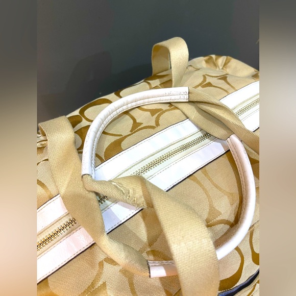 ‼️SOLD‼️ Coach Weekend Duffel Bag in Champagne Gold - Picture 5 of 6